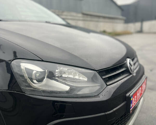 Черный Фольксваген Кросс Поло, объемом двигателя 1.2 л и пробегом 135 тыс. км за 10300 $, фото 26 на Automoto.ua