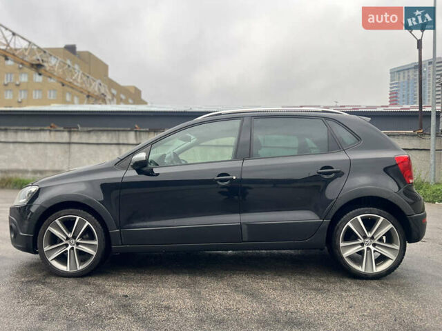 Черный Фольксваген Кросс Поло, объемом двигателя 1.2 л и пробегом 135 тыс. км за 10300 $, фото 15 на Automoto.ua