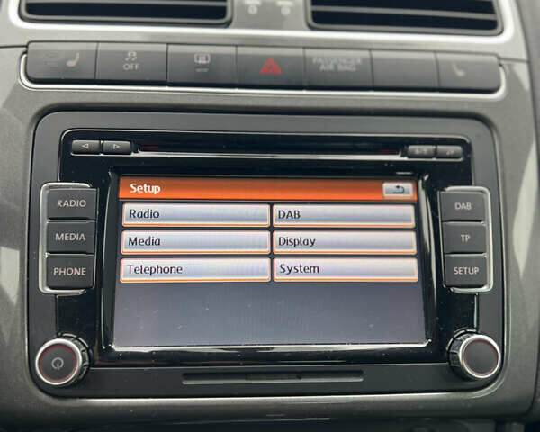 Черный Фольксваген Кросс Поло, объемом двигателя 1.2 л и пробегом 135 тыс. км за 10300 $, фото 48 на Automoto.ua