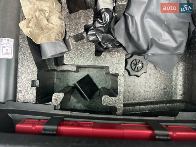 Черный Фольксваген Кросс Поло, объемом двигателя 1.2 л и пробегом 135 тыс. км за 10300 $, фото 60 на Automoto.ua