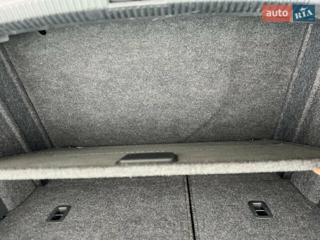 Черный Фольксваген Кросс Поло, объемом двигателя 1.2 л и пробегом 135 тыс. км за 10300 $, фото 59 на Automoto.ua