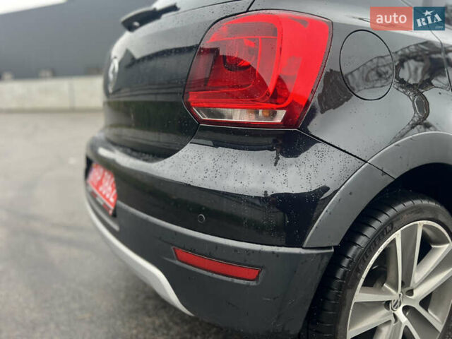 Черный Фольксваген Кросс Поло, объемом двигателя 1.2 л и пробегом 135 тыс. км за 10300 $, фото 11 на Automoto.ua