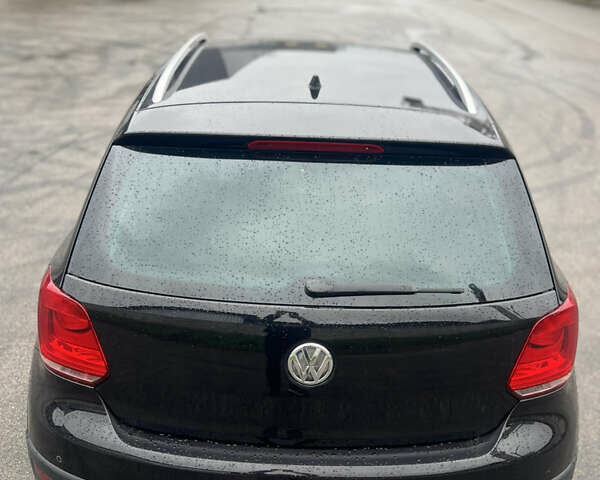 Черный Фольксваген Кросс Поло, объемом двигателя 1.2 л и пробегом 135 тыс. км за 10300 $, фото 17 на Automoto.ua