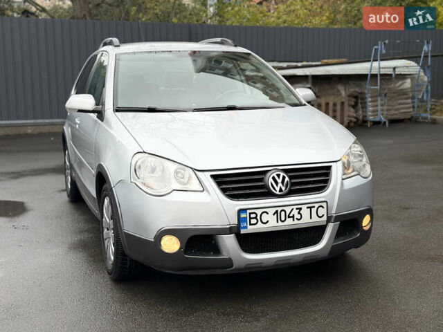 Серый Фольксваген Кросс Поло, объемом двигателя 1.4 л и пробегом 180 тыс. км за 6700 $, фото 8 на Automoto.ua