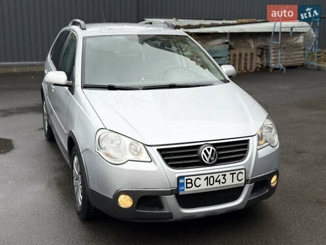 Серый Фольксваген Кросс Поло, объемом двигателя 1.4 л и пробегом 180 тыс. км за 6700 $, фото 9 на Automoto.ua