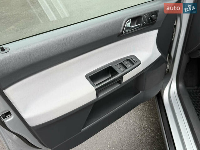 Серый Фольксваген Кросс Поло, объемом двигателя 1.4 л и пробегом 180 тыс. км за 6700 $, фото 16 на Automoto.ua