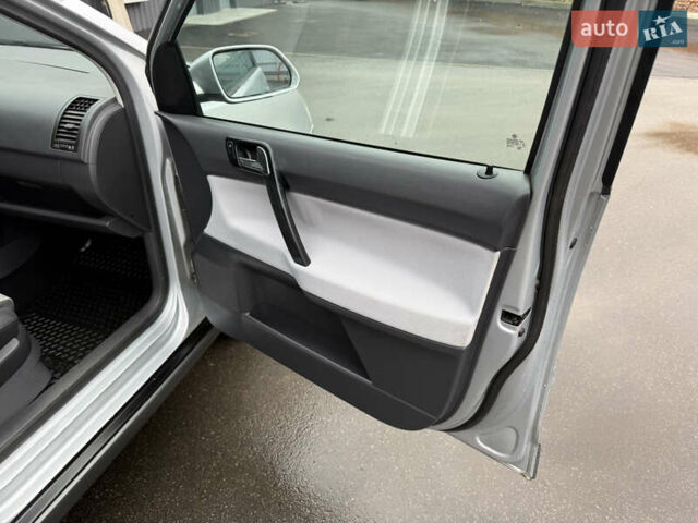 Серый Фольксваген Кросс Поло, объемом двигателя 1.4 л и пробегом 180 тыс. км за 6700 $, фото 32 на Automoto.ua