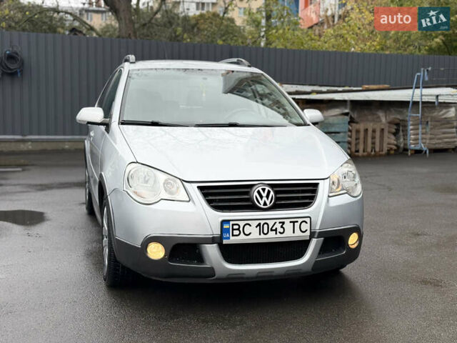 Серый Фольксваген Кросс Поло, объемом двигателя 1.4 л и пробегом 180 тыс. км за 6700 $, фото 10 на Automoto.ua