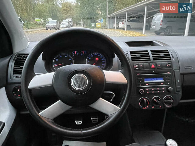 Синий Фольксваген Кросс Поло, объемом двигателя 1.4 л и пробегом 214 тыс. км за 5799 $, фото 27 на Automoto.ua