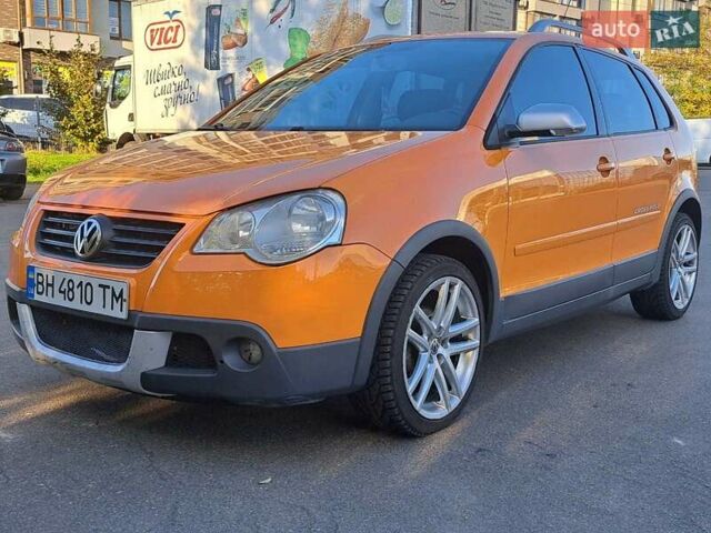 Оранжевый Фольксваген Кросс Поло, объемом двигателя 1.4 л и пробегом 238 тыс. км за 4900 $, фото 1 на Automoto.ua