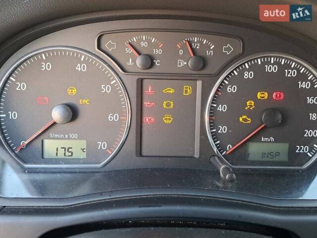 Оранжевый Фольксваген Кросс Поло, объемом двигателя 1.4 л и пробегом 238 тыс. км за 4900 $, фото 21 на Automoto.ua