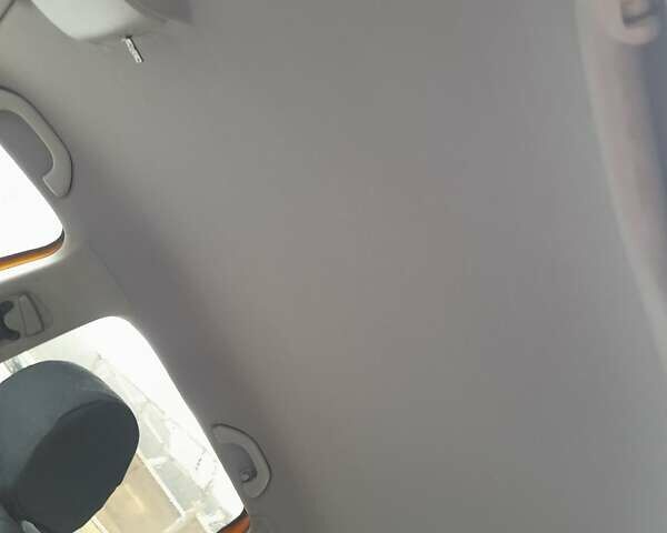 Оранжевый Фольксваген Кросс Поло, объемом двигателя 1.39 л и пробегом 160 тыс. км за 5200 $, фото 3 на Automoto.ua