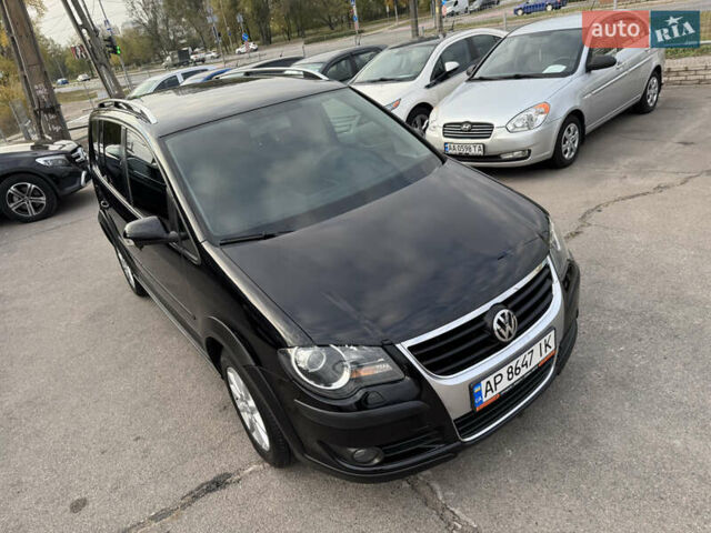 Черный Фольксваген Кросс Туран, объемом двигателя 1.9 л и пробегом 278 тыс. км за 7100 $, фото 10 на Automoto.ua