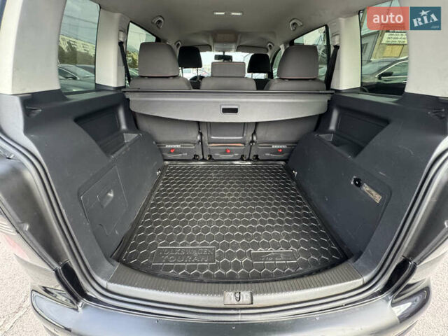 Черный Фольксваген Кросс Туран, объемом двигателя 1.9 л и пробегом 278 тыс. км за 7100 $, фото 33 на Automoto.ua