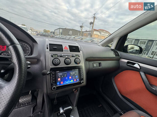 Черный Фольксваген Кросс Туран, объемом двигателя 1.9 л и пробегом 278 тыс. км за 7100 $, фото 31 на Automoto.ua