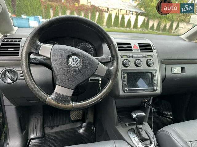 Черный Фольксваген Кросс Туран, объемом двигателя 1.9 л и пробегом 333 тыс. км за 7500 $, фото 9 на Automoto.ua