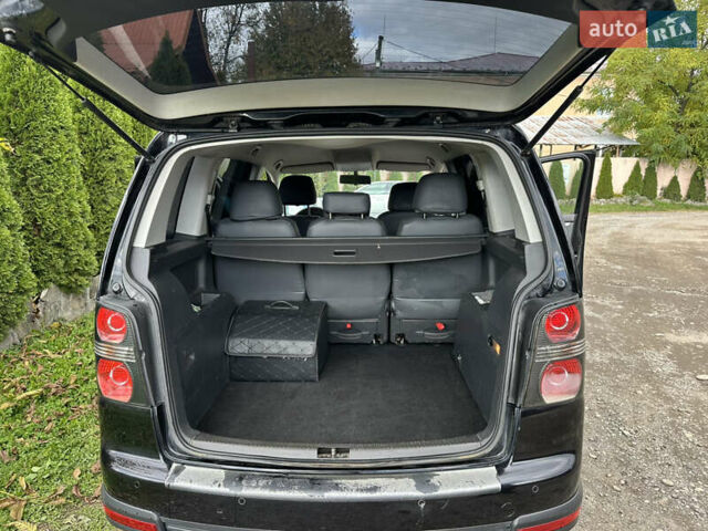 Черный Фольксваген Кросс Туран, объемом двигателя 1.9 л и пробегом 333 тыс. км за 7500 $, фото 12 на Automoto.ua