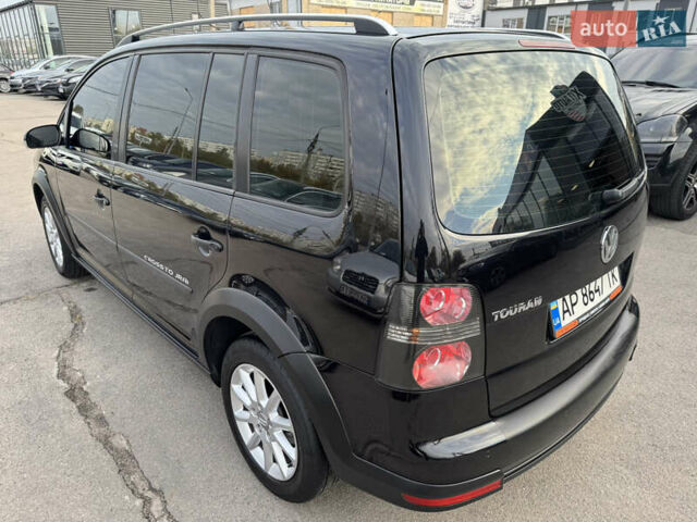 Черный Фольксваген Кросс Туран, объемом двигателя 1.9 л и пробегом 278 тыс. км за 7100 $, фото 19 на Automoto.ua