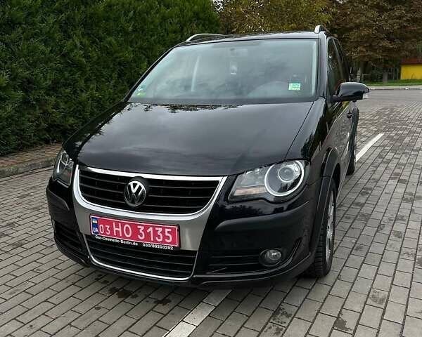 Черный Фольксваген Кросс Туран, объемом двигателя 1.4 л и пробегом 143 тыс. км за 8700 $, фото 7 на Automoto.ua