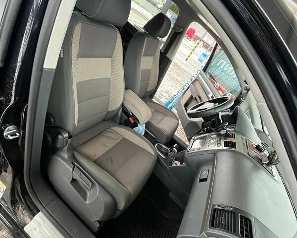 Черный Фольксваген Кросс Туран, объемом двигателя 1.4 л и пробегом 230 тыс. км за 7700 $, фото 11 на Automoto.ua