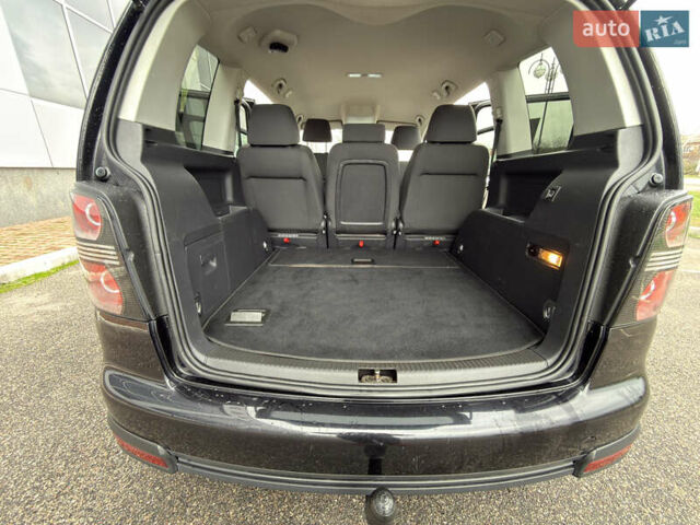 Черный Фольксваген Кросс Туран, объемом двигателя 0 л и пробегом 219 тыс. км за 8500 $, фото 72 на Automoto.ua