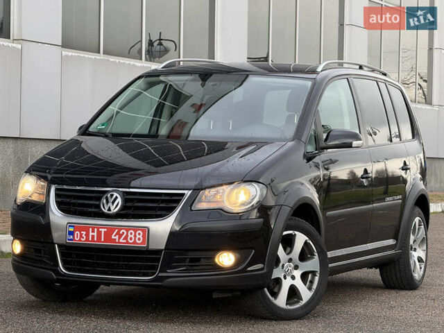 Черный Фольксваген Кросс Туран, объемом двигателя 0 л и пробегом 219 тыс. км за 8500 $, фото 3 на Automoto.ua