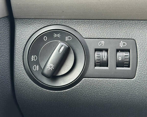 Фольксваген Кросс Туран 2009 в Буче на Automoto.ua Черный Фольксваген Кросс Туран, объемом двигателя 1.9 л и пробегом 232 тыс. км за 9999 $, фото 30 на Automoto.ua