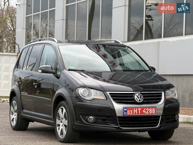 Черный Фольксваген Кросс Туран, объемом двигателя 0 л и пробегом 219 тыс. км за 8500 $, фото 45 на Automoto.ua
