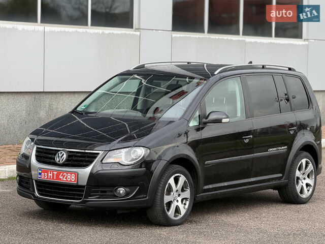 Черный Фольксваген Кросс Туран, объемом двигателя 0 л и пробегом 219 тыс. км за 8500 $, фото 24 на Automoto.ua