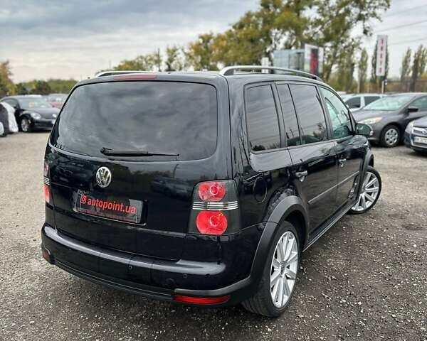 Черный Фольксваген Кросс Туран, объемом двигателя 1.9 л и пробегом 232 тыс. км за 9500 $, фото 7 на Automoto.ua