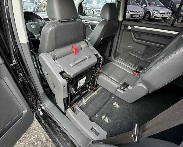 Черный Фольксваген Кросс Туран, объемом двигателя 1.9 л и пробегом 232 тыс. км за 9500 $, фото 27 на Automoto.ua