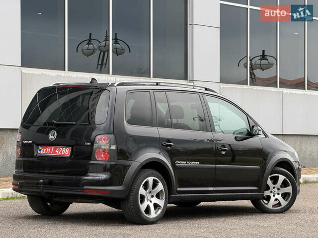 Черный Фольксваген Кросс Туран, объемом двигателя 0 л и пробегом 219 тыс. км за 8500 $, фото 39 на Automoto.ua