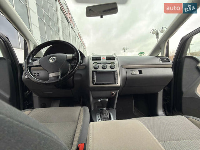 Черный Фольксваген Кросс Туран, объемом двигателя 0 л и пробегом 219 тыс. км за 8500 $, фото 52 на Automoto.ua