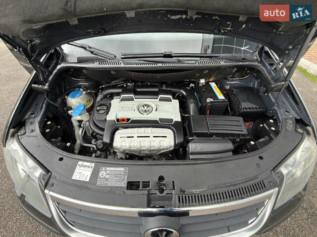 Черный Фольксваген Кросс Туран, объемом двигателя 0 л и пробегом 219 тыс. км за 8500 $, фото 100 на Automoto.ua
