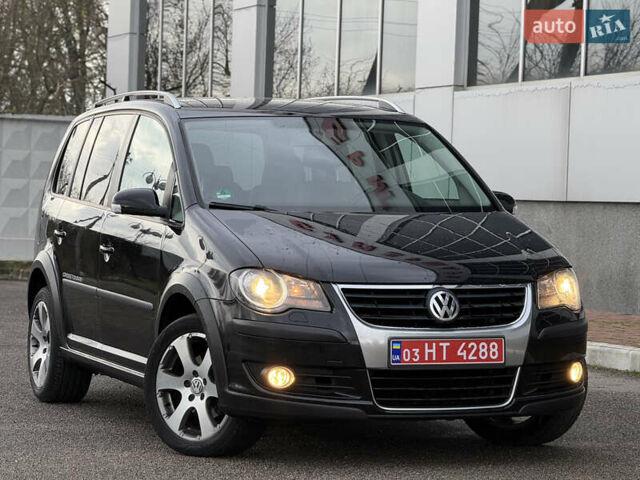 Черный Фольксваген Кросс Туран, объемом двигателя 0 л и пробегом 219 тыс. км за 8500 $, фото 10 на Automoto.ua