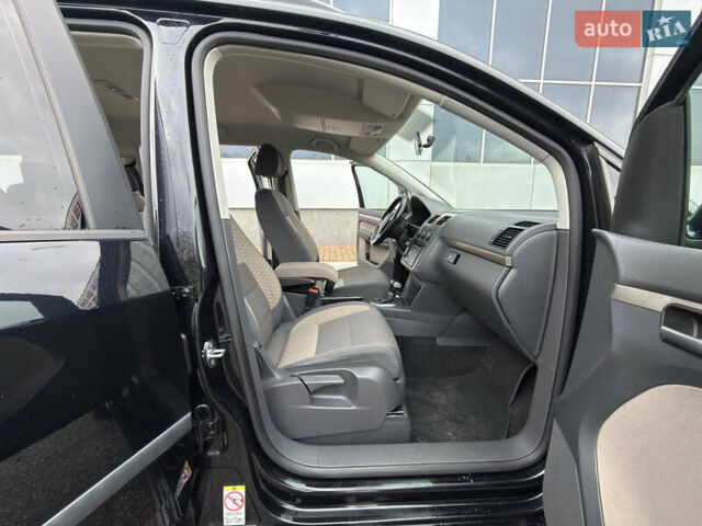 Черный Фольксваген Кросс Туран, объемом двигателя 0 л и пробегом 219 тыс. км за 8500 $, фото 89 на Automoto.ua