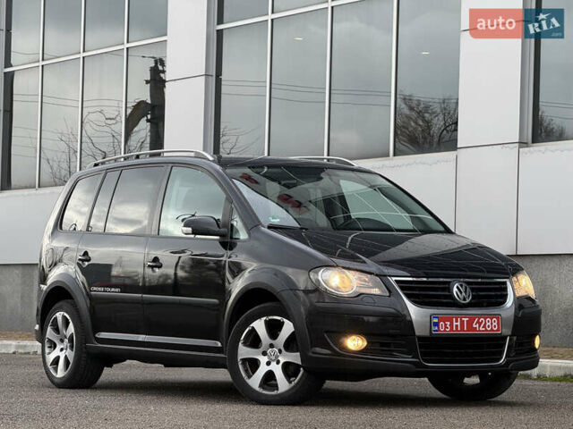 Черный Фольксваген Кросс Туран, объемом двигателя 0 л и пробегом 219 тыс. км за 8500 $, фото 32 на Automoto.ua
