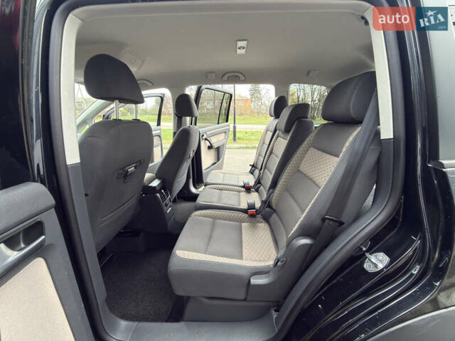 Черный Фольксваген Кросс Туран, объемом двигателя 0 л и пробегом 219 тыс. км за 8500 $, фото 95 на Automoto.ua