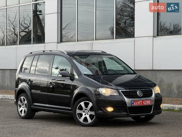 Черный Фольксваген Кросс Туран, объемом двигателя 0 л и пробегом 219 тыс. км за 8500 $, фото 31 на Automoto.ua