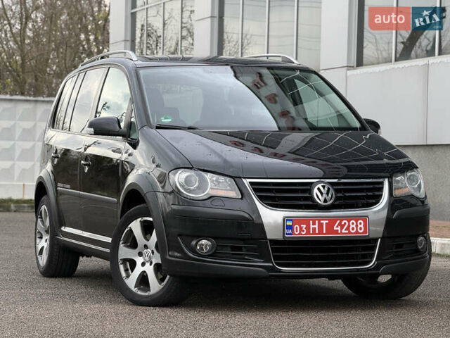 Черный Фольксваген Кросс Туран, объемом двигателя 0 л и пробегом 219 тыс. км за 8500 $, фото 34 на Automoto.ua