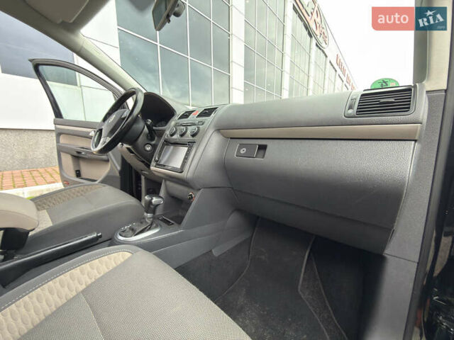 Черный Фольксваген Кросс Туран, объемом двигателя 0 л и пробегом 219 тыс. км за 8500 $, фото 59 на Automoto.ua