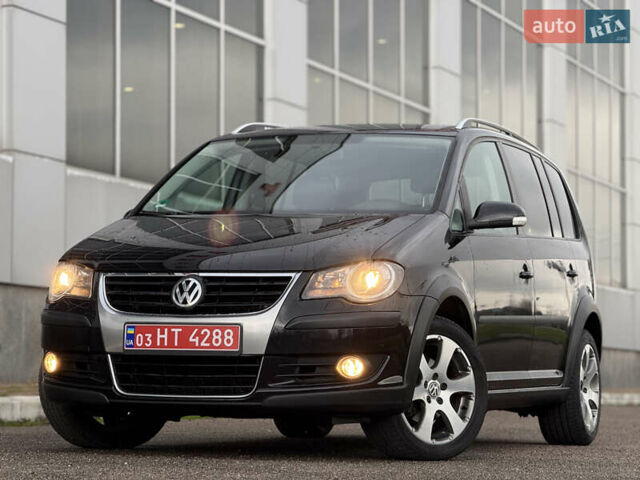 Черный Фольксваген Кросс Туран, объемом двигателя 0 л и пробегом 219 тыс. км за 8500 $, фото 17 на Automoto.ua