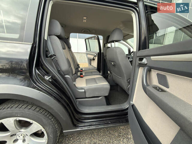 Черный Фольксваген Кросс Туран, объемом двигателя 0 л и пробегом 219 тыс. км за 8500 $, фото 93 на Automoto.ua