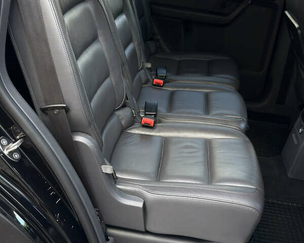 Черный Фольксваген Кросс Туран, объемом двигателя 2 л и пробегом 260 тыс. км за 12700 $, фото 54 на Automoto.ua