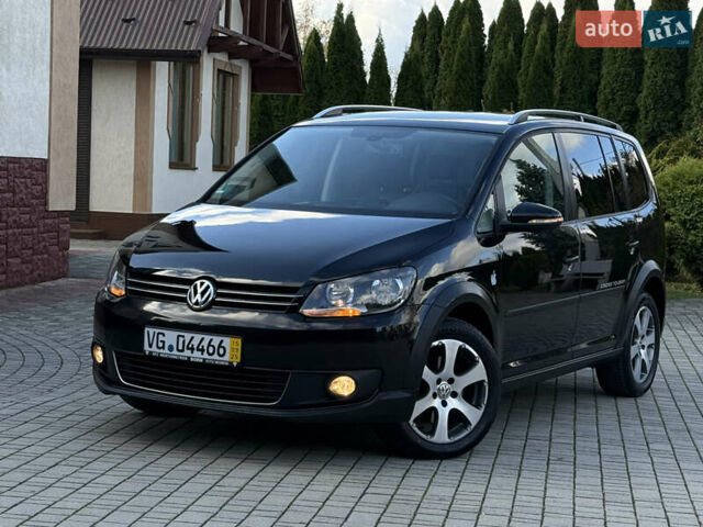 Черный Фольксваген Кросс Туран, объемом двигателя 2 л и пробегом 260 тыс. км за 12700 $, фото 21 на Automoto.ua
