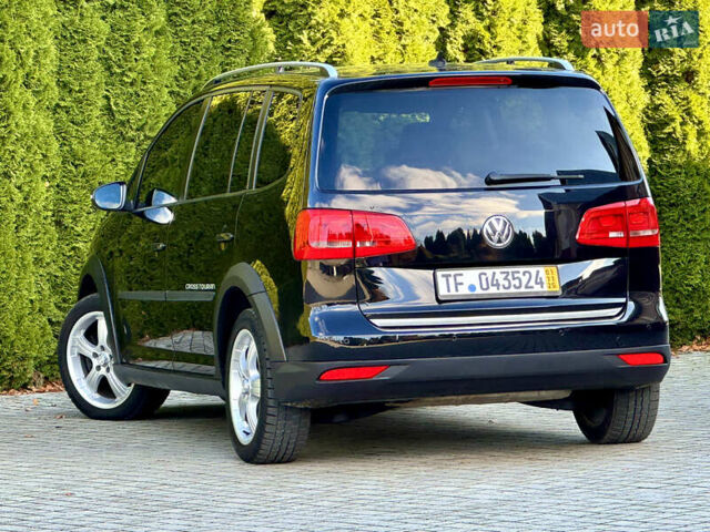 Черный Фольксваген Кросс Туран, объемом двигателя 2 л и пробегом 255 тыс. км за 12499 $, фото 13 на Automoto.ua
