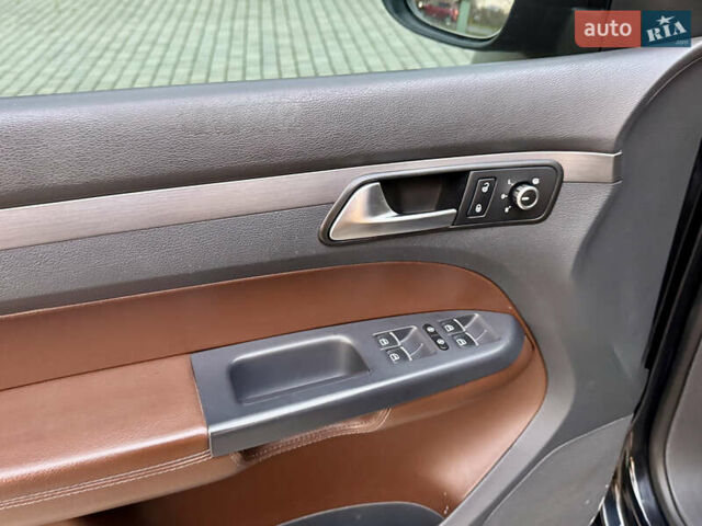 Черный Фольксваген Кросс Туран, объемом двигателя 2 л и пробегом 255 тыс. км за 12499 $, фото 22 на Automoto.ua