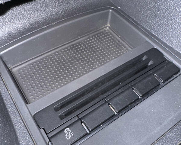 Черный Фольксваген Кросс Туран, объемом двигателя 2 л и пробегом 255 тыс. км за 12499 $, фото 66 на Automoto.ua