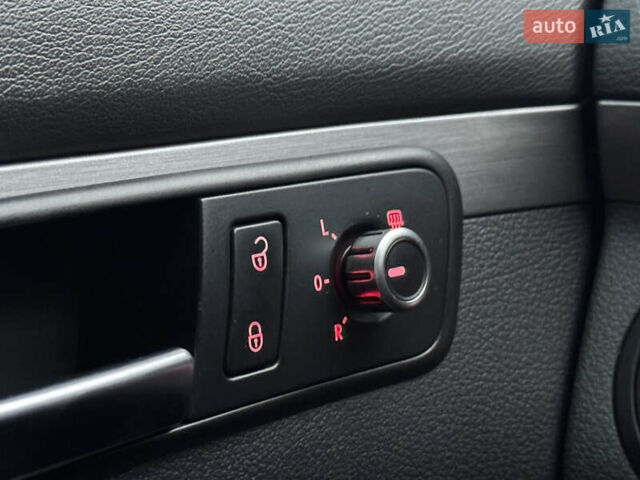 Черный Фольксваген Кросс Туран, объемом двигателя 2 л и пробегом 255 тыс. км за 12499 $, фото 68 на Automoto.ua