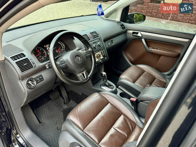 Черный Фольксваген Кросс Туран, объемом двигателя 2 л и пробегом 255 тыс. км за 12499 $, фото 25 на Automoto.ua